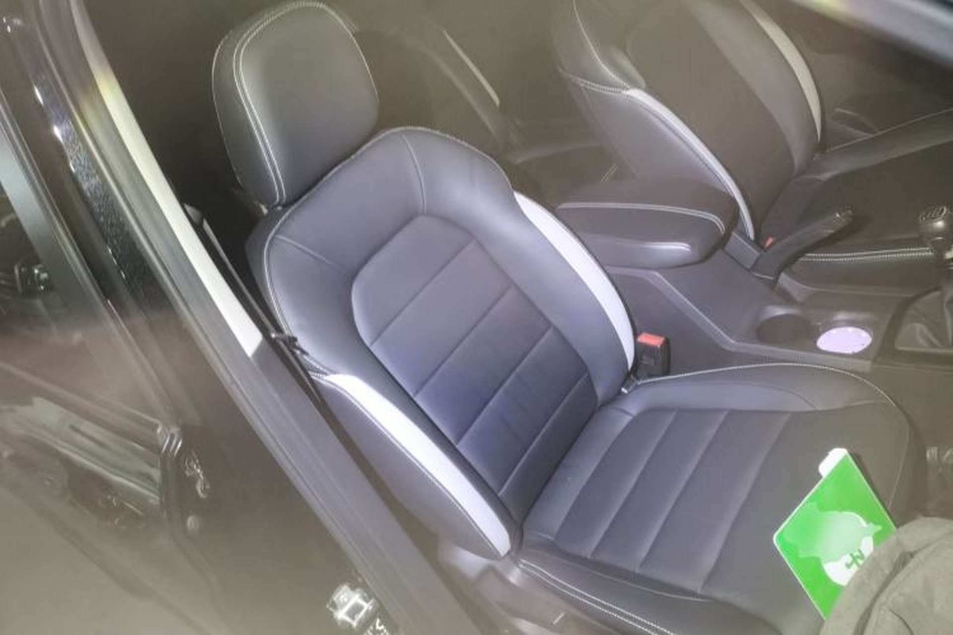 Used Wuling Zhengcheng 2021 1.5T Manual Luxury Version Right Front Seat