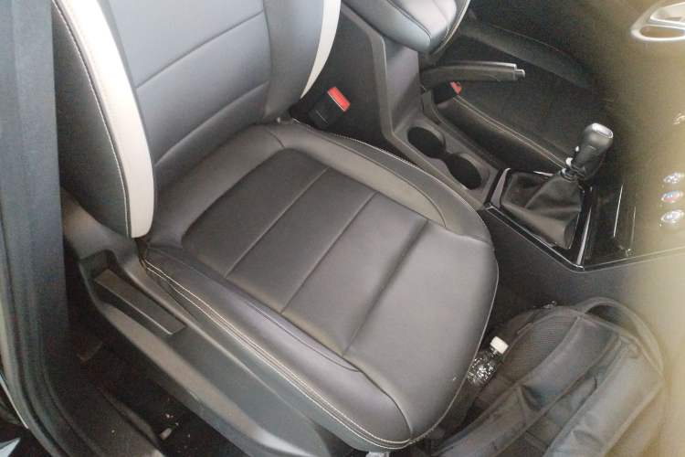 Used Wuling Zhengcheng 2021 1.5T Manual Luxury Version Right Front Seat