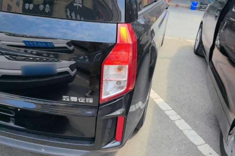 Used Wuling Zhengcheng 2021 1.5T Manual Luxury Version Right Rear Taillight