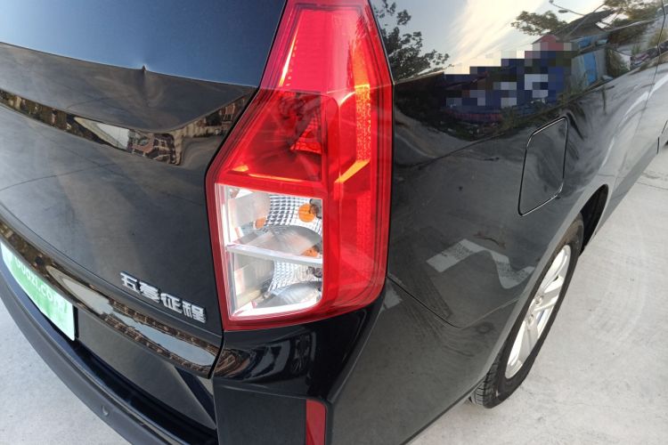Used Wuling Zhengcheng 2021 1.5T Manual Luxury Version Right Rear Taillight