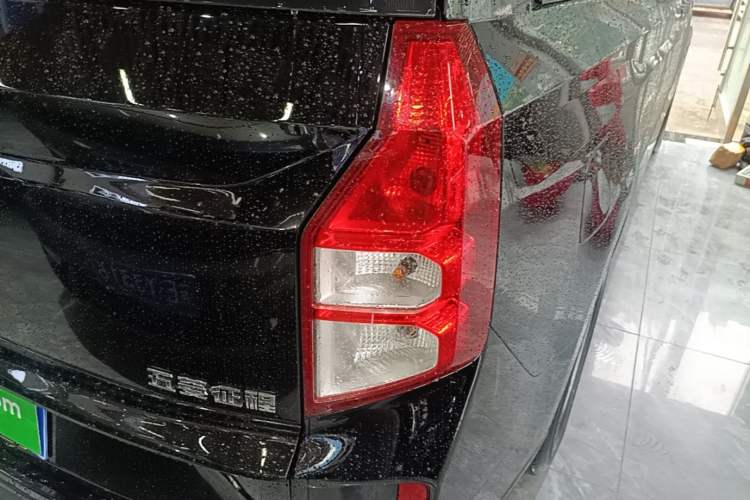 Used Wuling Zhengcheng 2021 1.5T Manual Comfort Version Right Rear Taillight