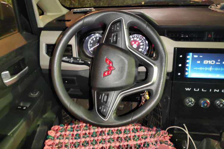 Used Wuling Zhengcheng 2021 1.5T Manual Comfort Version Steering Wheel
