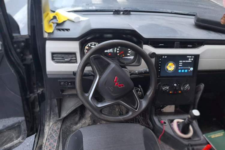 Used Wuling Zhengcheng 2021 1.5T Manual Comfort Version Steering Wheel