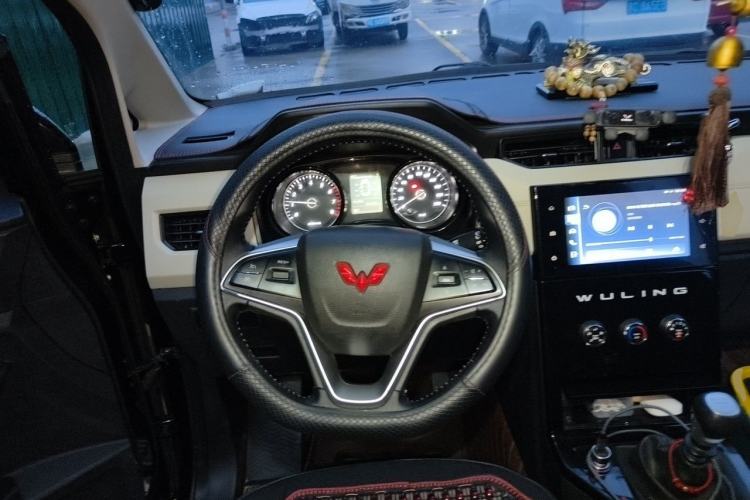 Used Wuling Zhengcheng 2021 1.5T Manual Luxury Version Steering Wheel