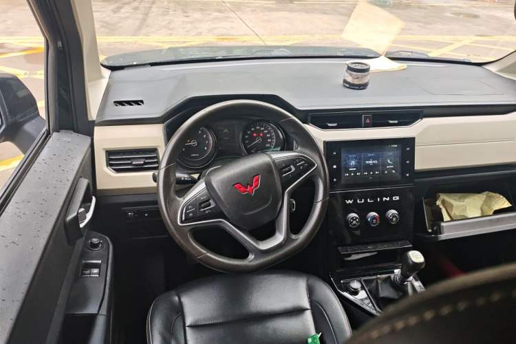 Used Wuling Zhengcheng 2021 1.5T Manual Luxury Version Steering Wheel