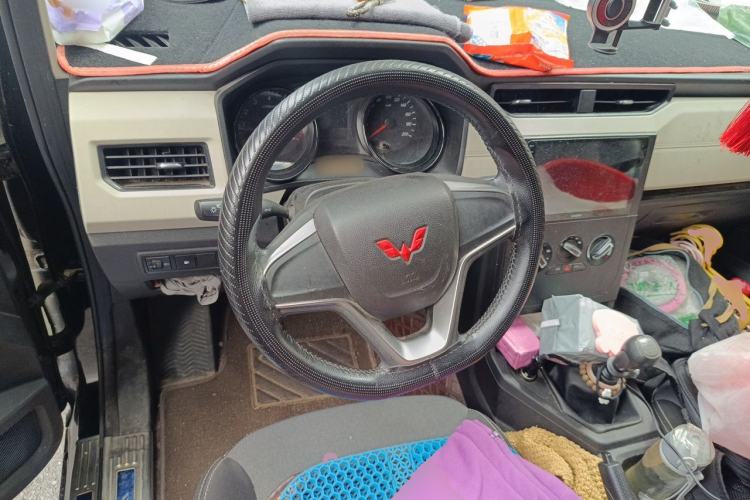 Used Wuling Zhengcheng 2021 1.5T Manual Comfort Version Steering Wheel