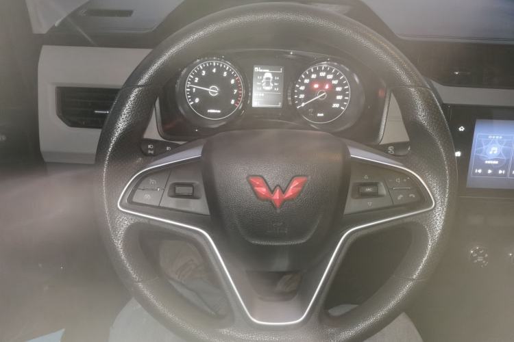 Used Wuling Zhengcheng 2021 1.5T Manual Luxury Version Steering Wheel