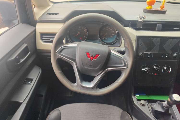 Used Wuling Zhengcheng 2021 1.5T Manual Comfort Version Steering Wheel