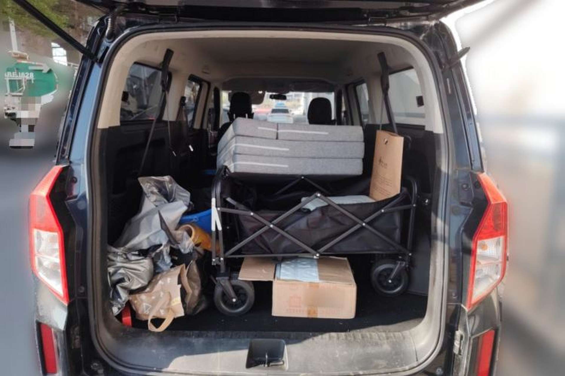 Used Wuling Zhengcheng 2021 1.5T Manual Comfort Version Trunk