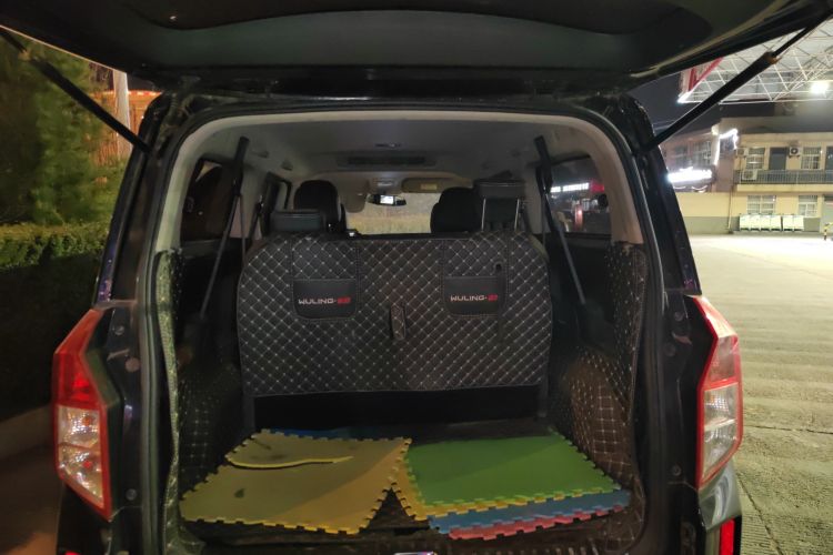 Used Wuling Zhengcheng 2021 1.5T Manual Comfort Version Trunk