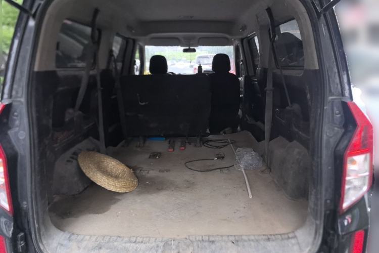 Used Wuling Zhengcheng 2021 1.5T Manual Comfort Version Trunk