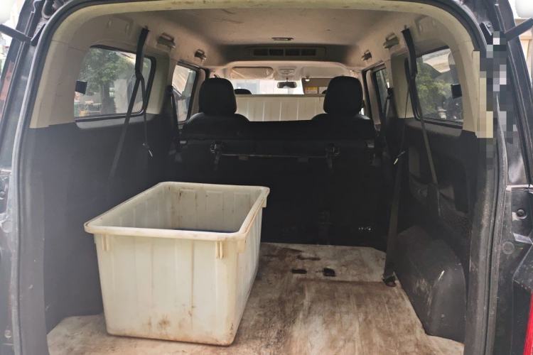 Used Wuling Zhengcheng 2021 1.5T Manual Luxury Version Trunk