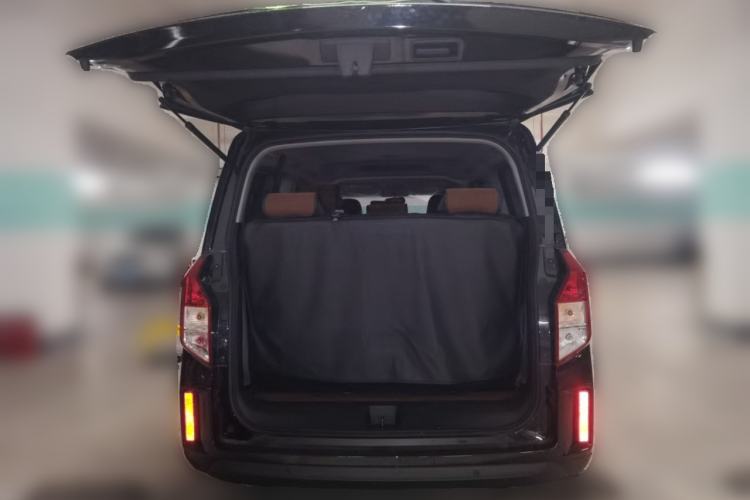Used Wuling Zhengcheng 2021 1.5T Manual Luxury Version Trunk