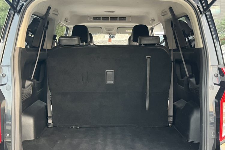 Used Wuling Zhengcheng 2021 1.5T Manual Luxury Version Trunk