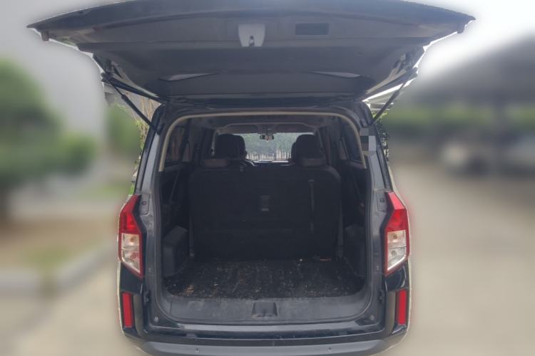 Used Wuling Zhengcheng 2021 1.5T Manual Luxury Version Trunk
