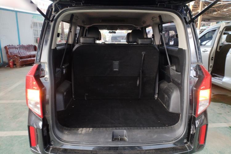 Used Wuling Zhengcheng 2021 1.5T Manual Luxury Version Trunk