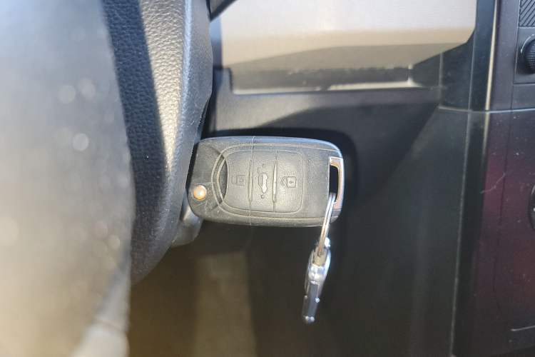 Used Wuling Zhengcheng 2021 1.5T Manual Comfort Version Vehicle Key