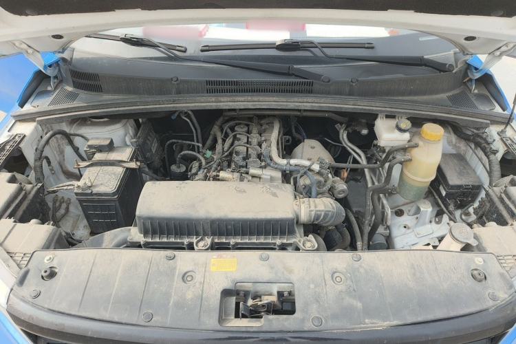 Used Wuling Zhengcheng 2021 1.5T Manual Luxury Version Engine Bay