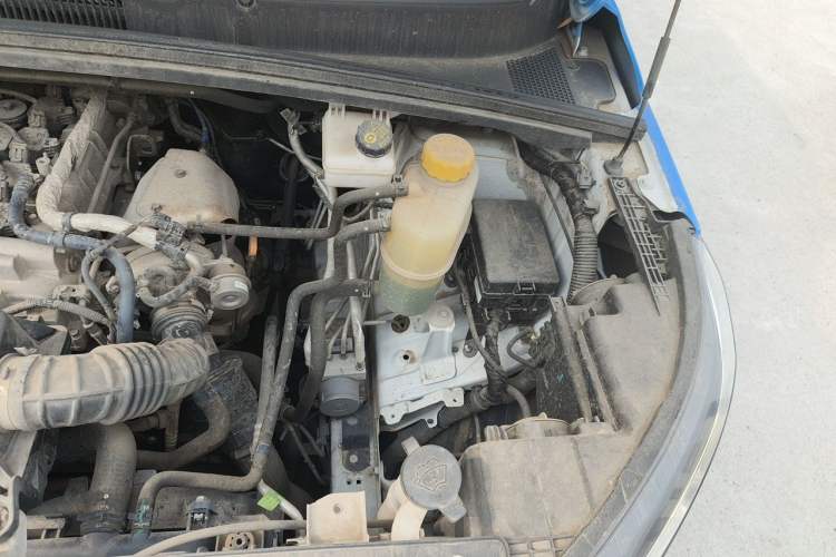Used Wuling Zhengcheng 2021 1.5T Manual Luxury Version Engine Bay Left