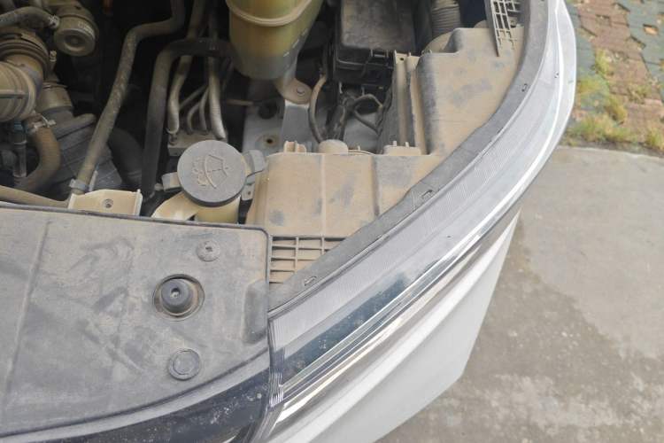 Used Wuling Zhengcheng 2021 1.5T Manual Luxury Version Engine Bay Left