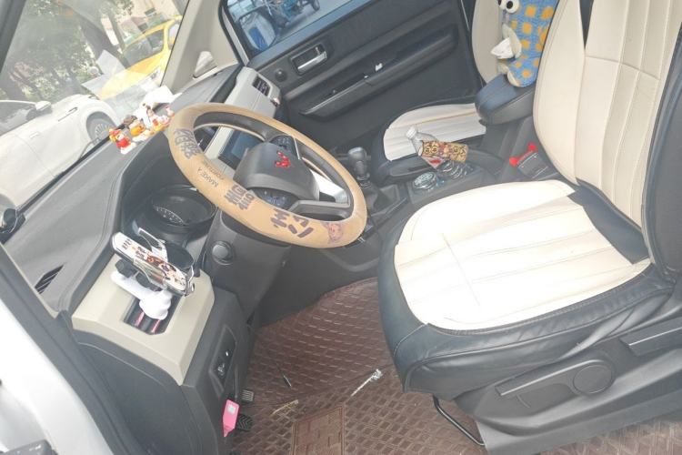 Used Wuling Zhengcheng 2021 1.5T Manual Luxury Version Left Front Seat