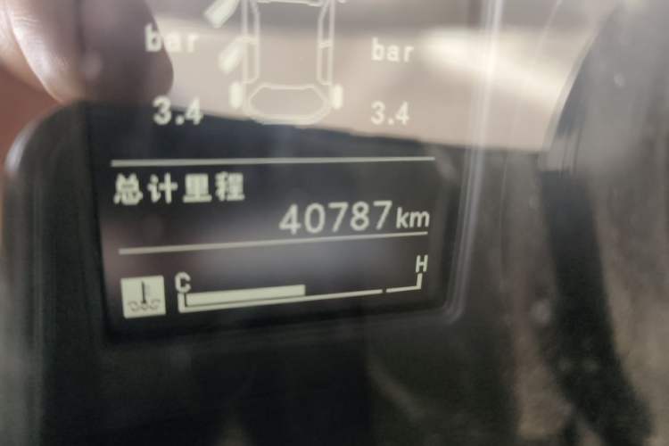 Used Wuling Zhengcheng 2021 1.5T Manual Luxury Version Odometer Close Up