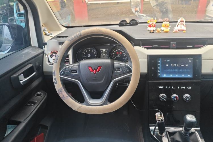 Used Wuling Zhengcheng 2021 1.5T Manual Luxury Version Steering Wheel