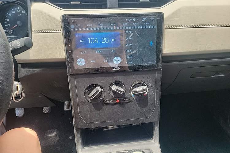Used Wuling Zhengcheng 2021 1.5T Manual Comfort Version Audio And AC Panel