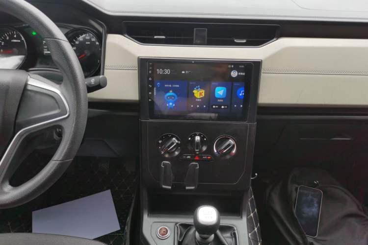 Used Wuling Zhengcheng 2021 1.5T Manual Comfort Version Audio And AC Panel