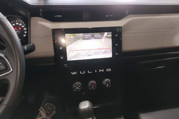 Used Wuling Zhengcheng 2021 1.5T Manual Luxury Version Audio And AC Panel