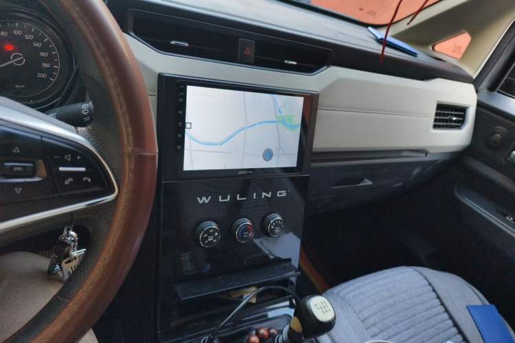 Used Wuling Zhengcheng 2021 1.5T Manual Luxury Version Audio And AC Panel