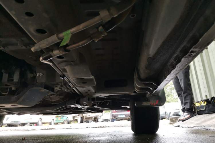 Used Wuling Zhengcheng 2021 1.5T Manual Luxury Version Chassis Front Right