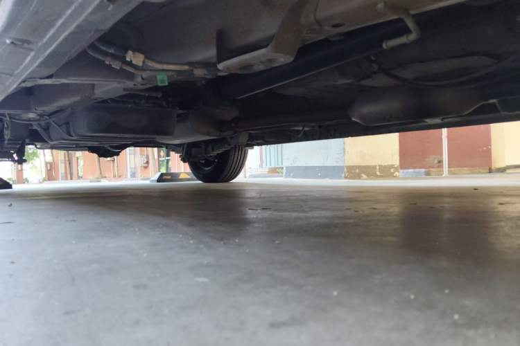 Used Wuling Zhengcheng 2021 1.5T Manual Luxury Version Chassis Front Right