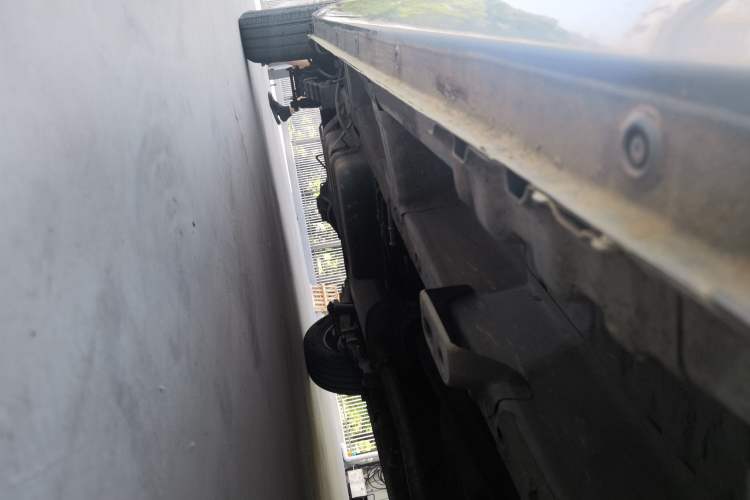 Used Wuling Zhengcheng 2021 1.5T Manual Comfort Version Chassis Front Right