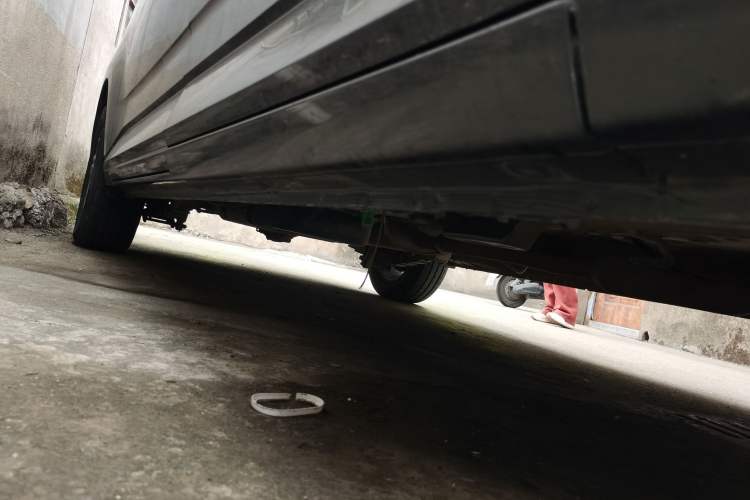 Used Wuling Zhengcheng 2021 1.5T Manual Luxury Version Chassis Front Right