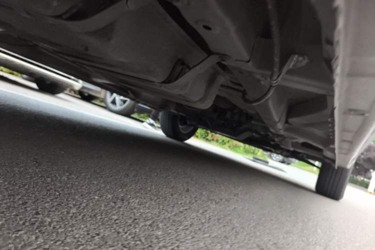 Used Wuling Zhengcheng 2021 1.5T Manual Luxury Version Chassis Rear Right