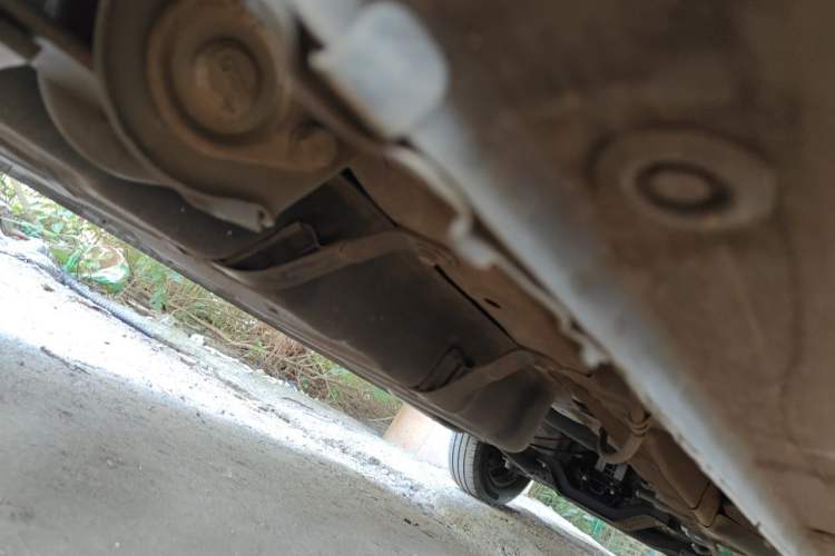 Used Wuling Zhengcheng 2021 1.5T Manual Luxury Version Chassis Rear Right