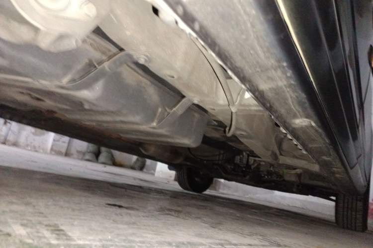 Used Wuling Zhengcheng 2021 1.5T Manual Luxury Version Chassis Rear Right