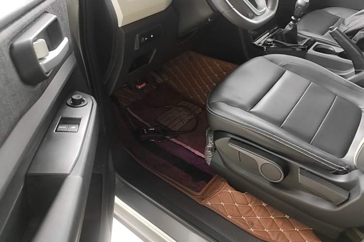 Used Wuling Zhengcheng 2021 1.5T Manual Luxury Version Driver Seat