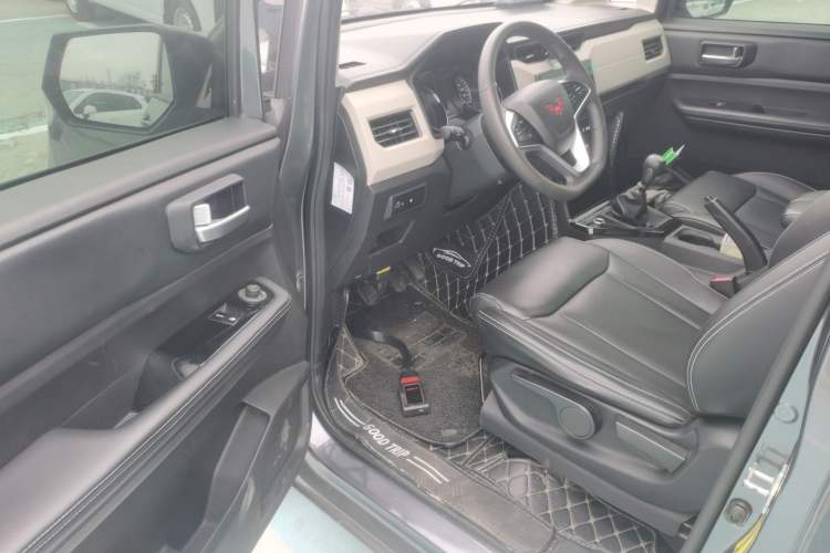 Used Wuling Zhengcheng 2021 1.5T Manual Luxury Version Driver Seat