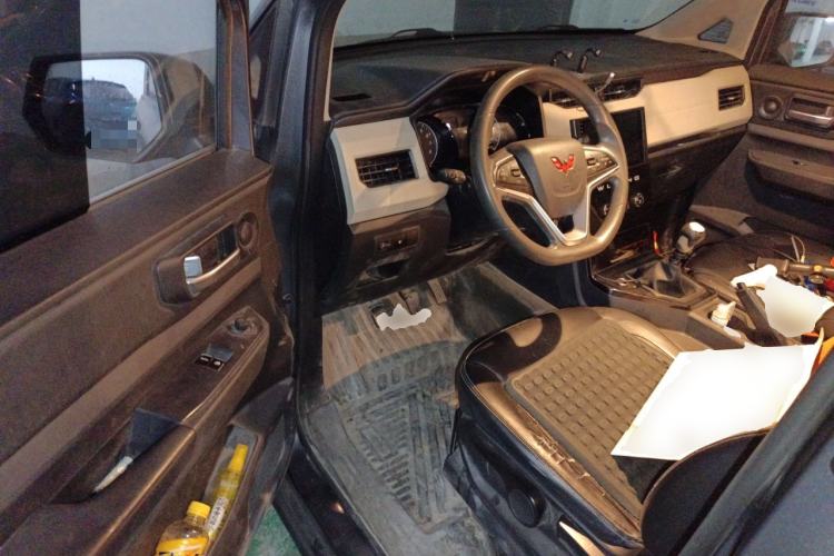 Used Wuling Zhengcheng 2021 1.5T Manual Luxury Version Driver Seat
