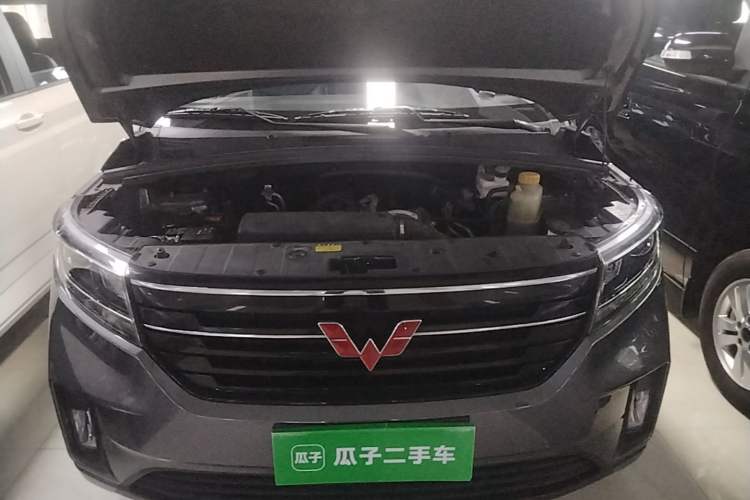 Used Wuling Zhengcheng 2021 1.5T Manual Luxury Version Engine Bay