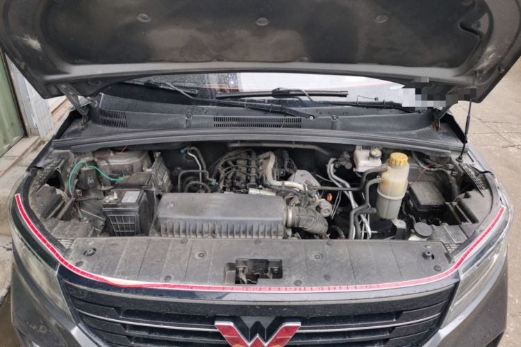 Used Wuling Zhengcheng 2021 1.5T Manual Luxury Version Engine Bay