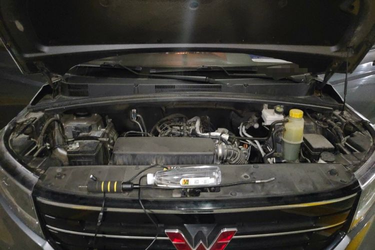 Used Wuling Zhengcheng 2021 1.5T Manual Luxury Version Engine Bay