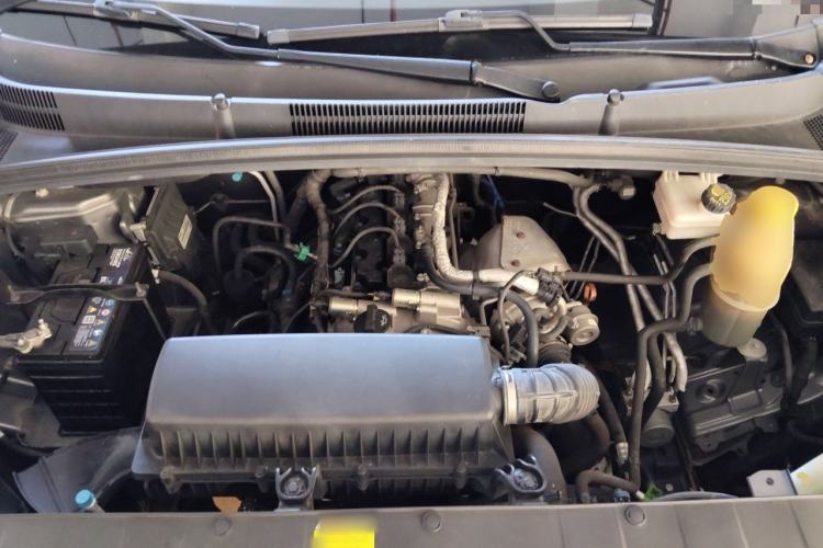 Used Wuling Zhengcheng 2021 1.5T Manual Luxury Version Engine Bay