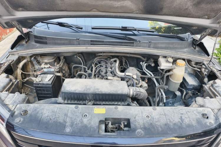 Used Wuling Zhengcheng 2021 1.5T Manual Luxury Version Engine Bay