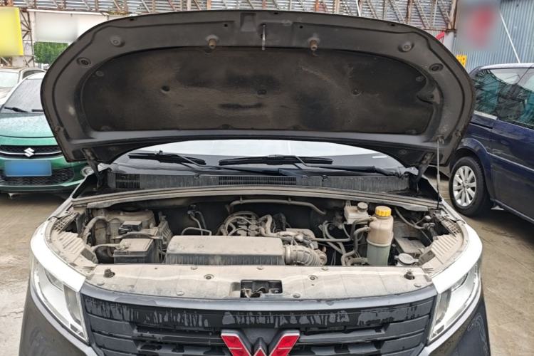 Used Wuling Zhengcheng 2021 1.5T Manual Comfort Version Engine Bay