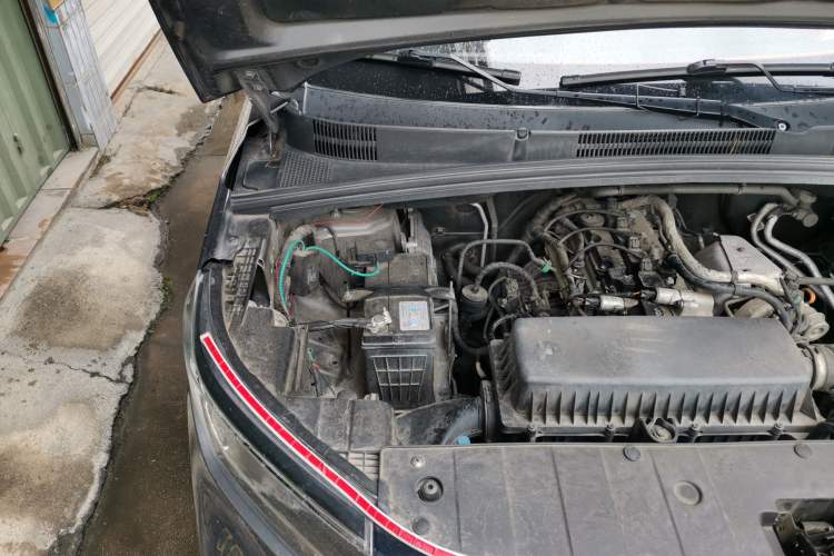 Used Wuling Zhengcheng 2021 1.5T Manual Luxury Version Engine Bay Right