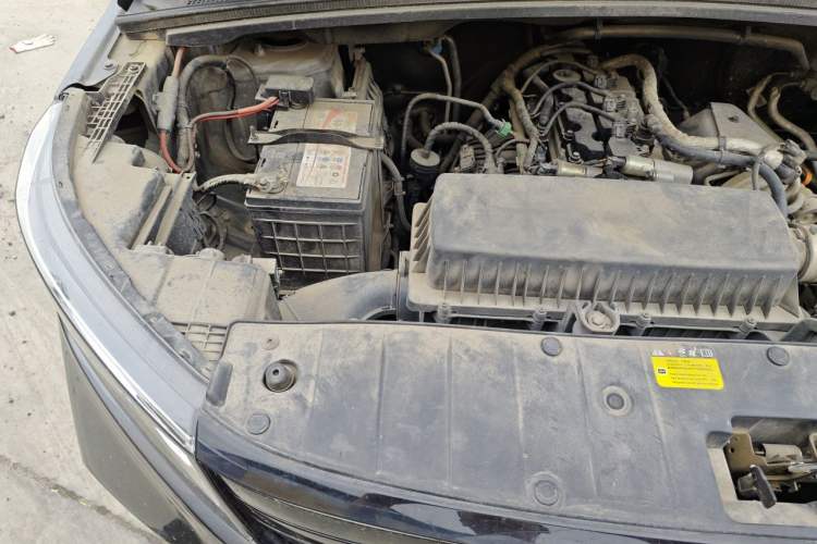 Used Wuling Zhengcheng 2021 1.5T Manual Luxury Version Engine Bay Right