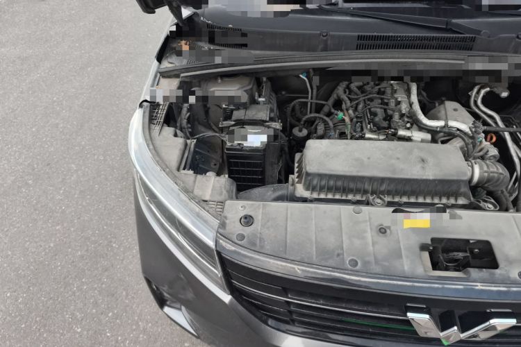 Used Wuling Zhengcheng 2021 1.5T Manual Luxury Version Engine Bay Right